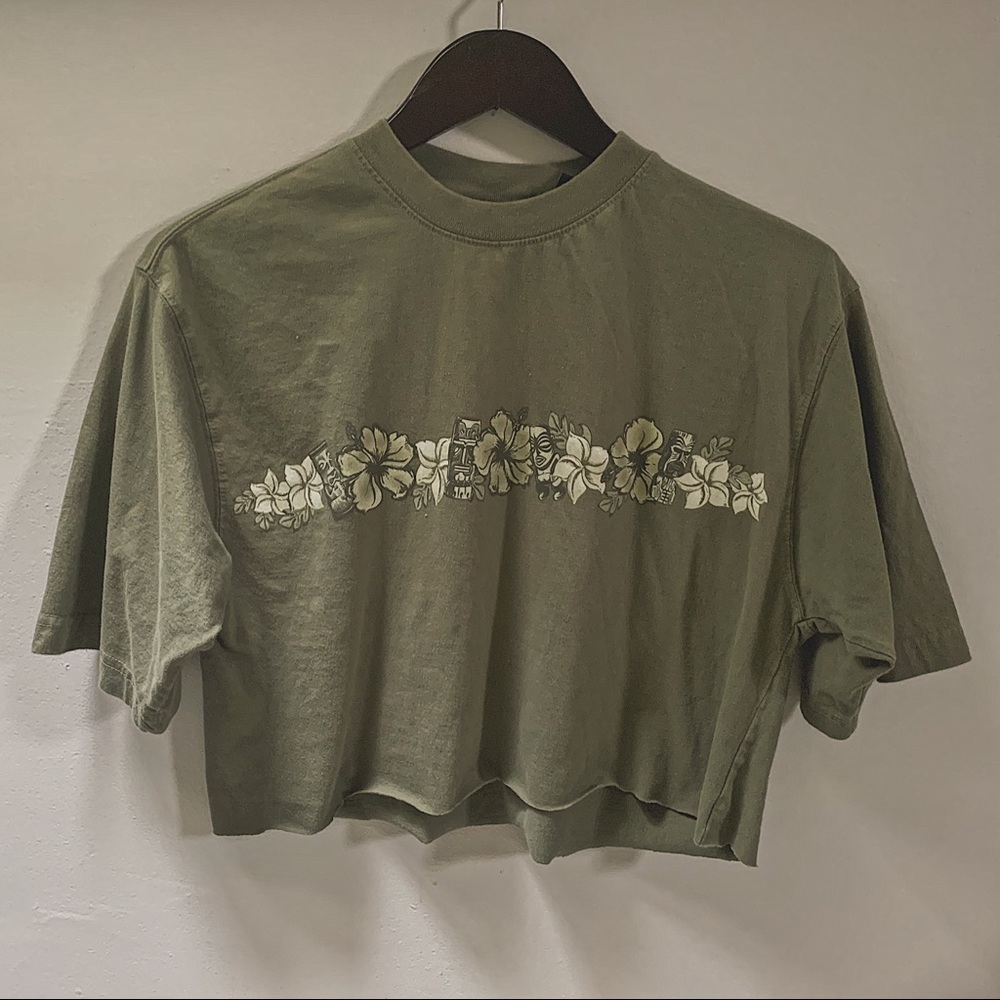 Vintage Hawaiian Crop Top 𖦹